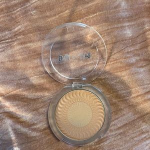 Buxom Staycation Vibes primer-infused bronzer (rooftop tan)